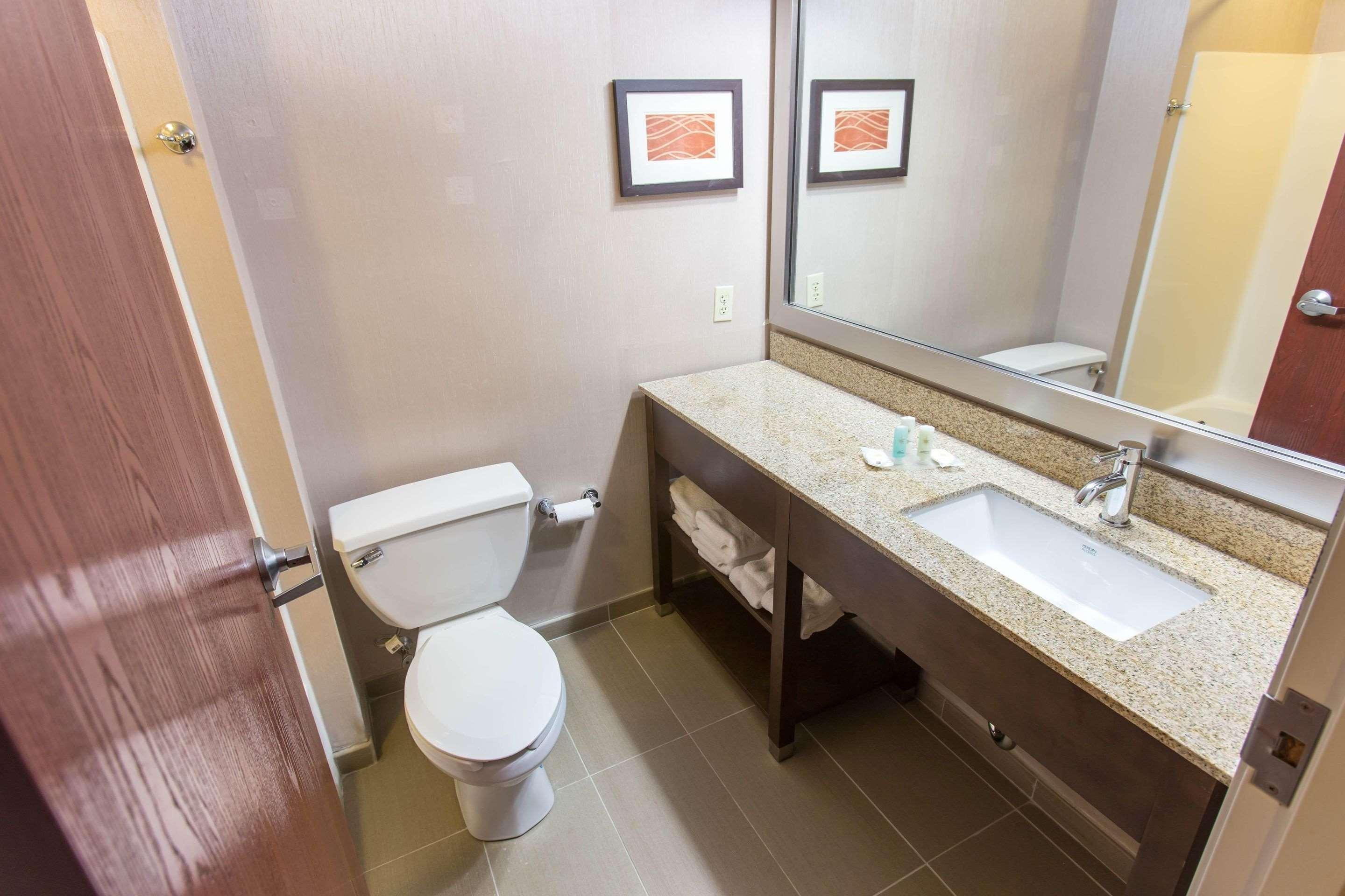Comfort Inn Crafton Εξωτερικό φωτογραφία
